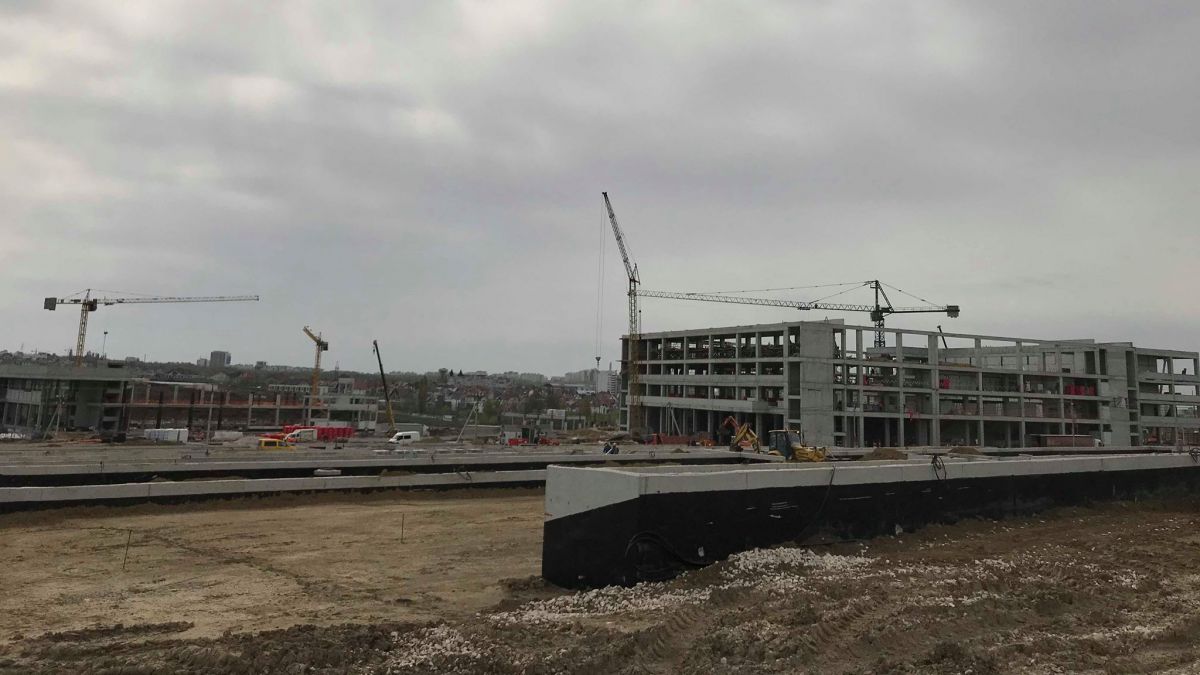 „Chișinău Arena” este gata în proporție de 60%. Se lucrează la corturile de tenis, bazin și aqua park (FOTO)