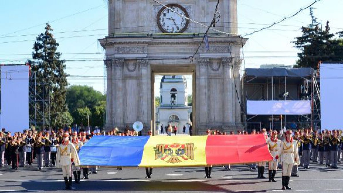 „De vorbă cu cetățenii”: De Ziua Independenței miniștrii vor ieși la un dialog în fața Guvernului