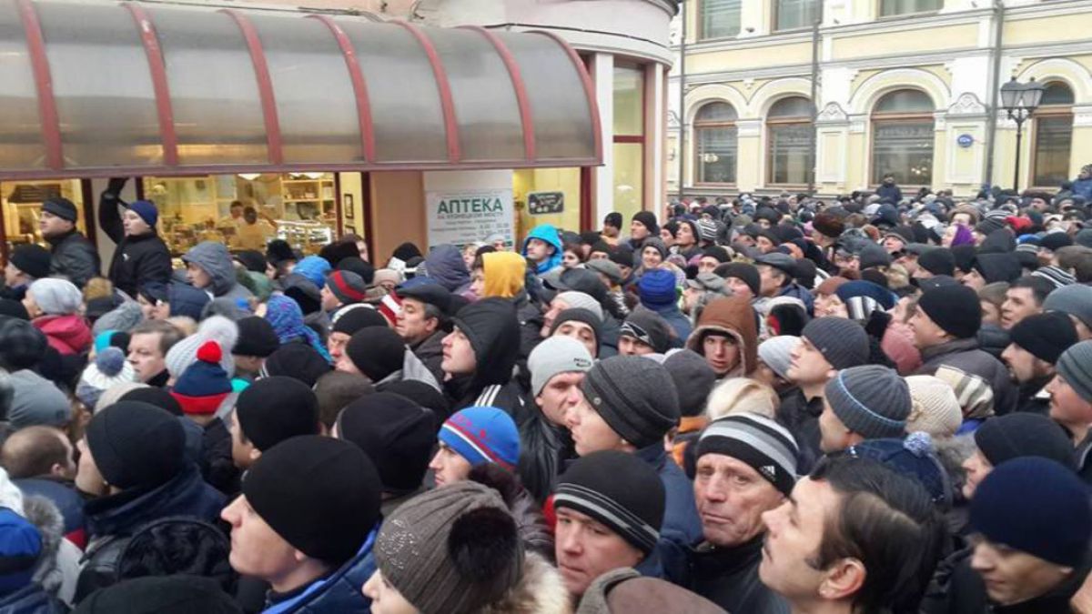 „E nevoie de cel puțin 100!”. Socialiști, supărați foc că în Rusia au fost deschise „doar” 11 secții de votare
