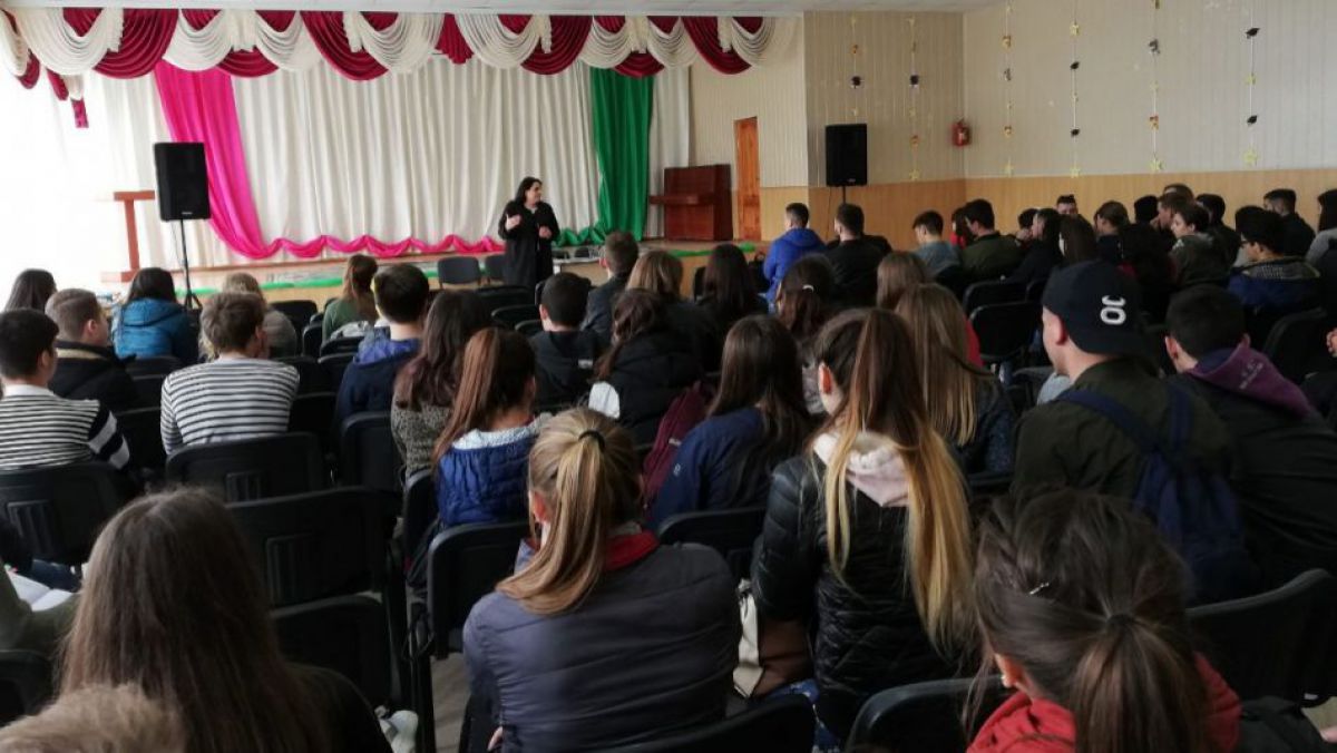 „Fără corupție la BAC”: Mii de absolvenți au fost îndemnați să nu dea mită