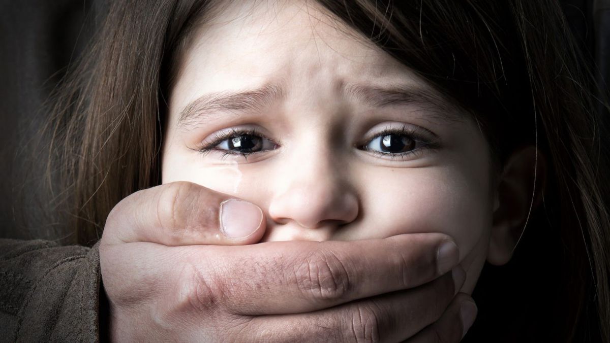 „La Strada”: Deși avem undă verde, stagnăm „la roșu” și eșuăm în protecția copiilor de abuz și exploatare sexuală