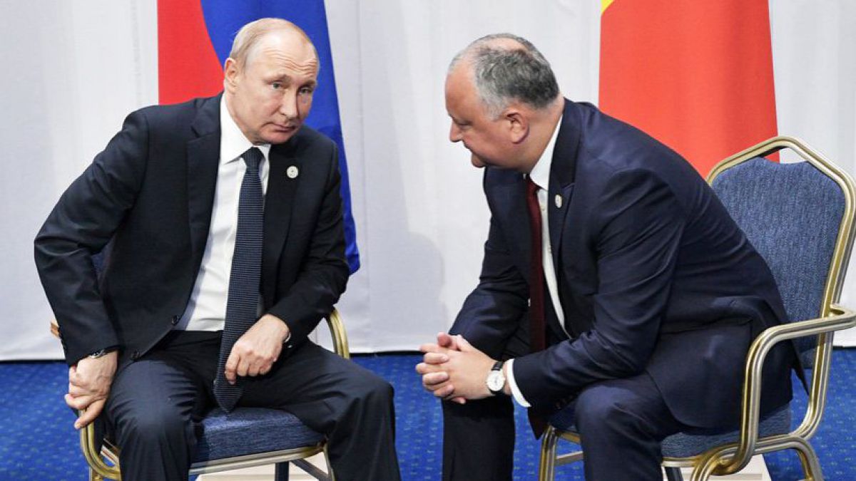 „Ne vedem extrem de rar cu dl. Dodon, dar de fiecare dată cu folos”. Putin spune că e „foarte încântat” de situația din R. Moldova