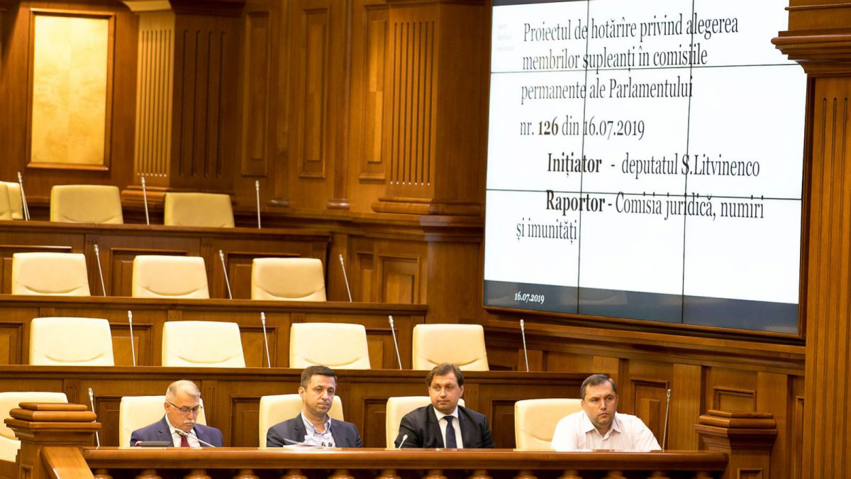 „Sper că dacă veți primi un sunet de la PAS, PPDA sau președinte, veți avea curajul de a spune nu”. Cum a desemnat Parlamentul noii membri CEC