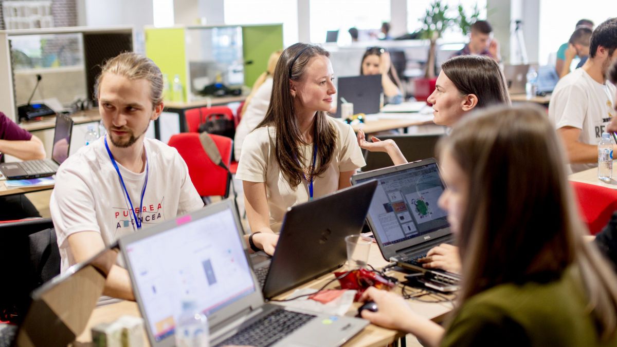 TOP 5 aplicații create în cadrul hackathonului media „Puterea a cincea”