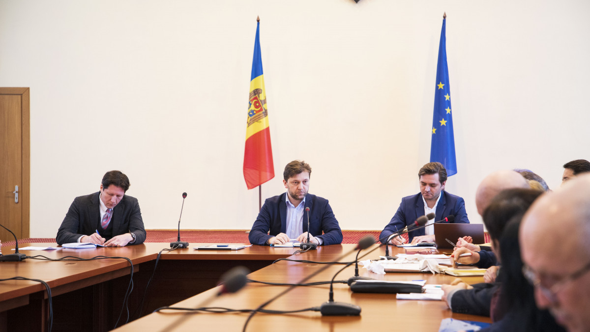10 mii de lei pentru titularii de patentă care trec la regim de activitate independentă. Soluțiile Ministerului Economiei
