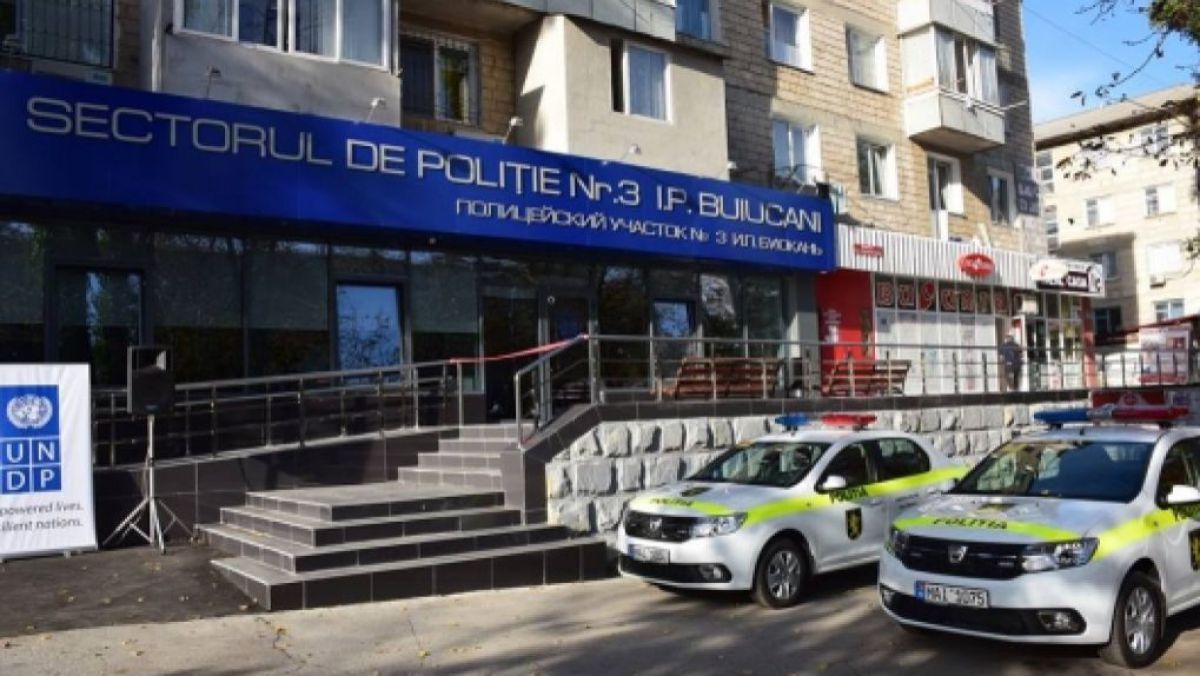 100 de sectoare de poliție vor fi reînnoite până în 2020