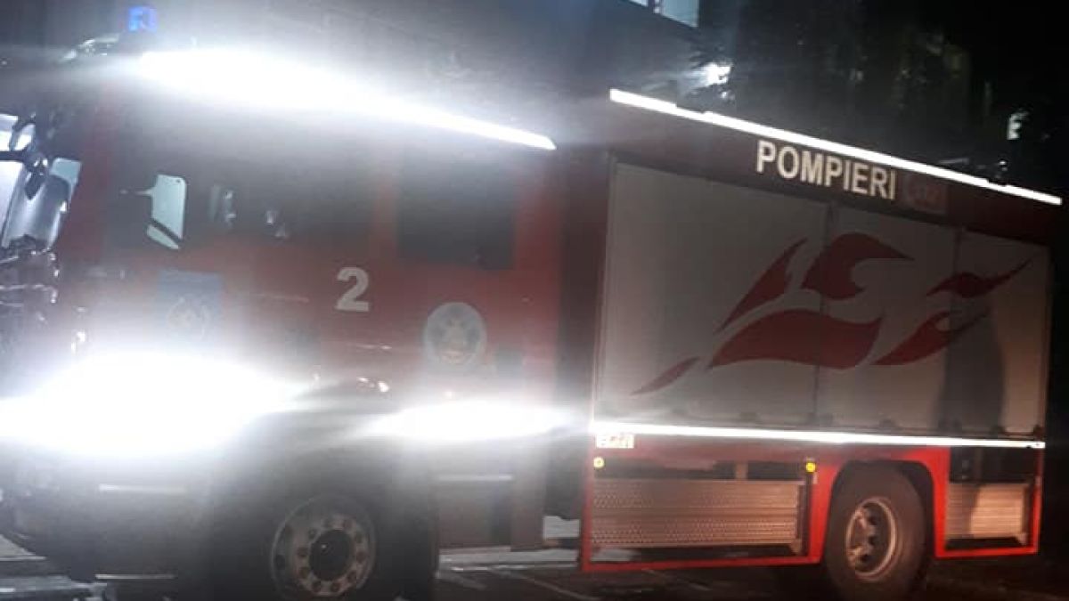 14 echipaje de pompieri au verificat fiecare etaj de la Spitalul Republican, în urma unei alarme false