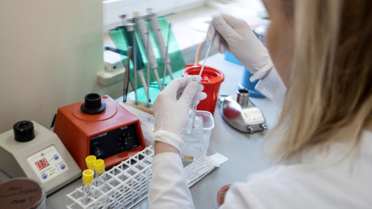 145 de cazuri noi de infectări cu COVID-19 în R. Moldova. 13 noi bolnavi sunt lucrători medicali