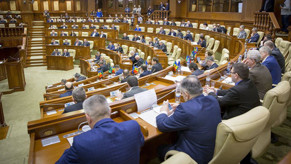 Statisticile Parlamentului pentru 2018. Deputații cărei fracțiuni au fost cei mai activi la întrebări