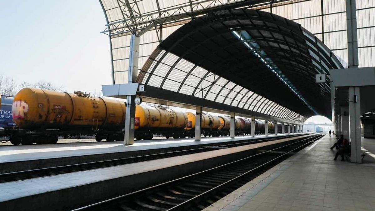 300 milioane lei pentru importul a 15 mii tone de păcură. Primul lot ar urma să ajungă la finele lunii
