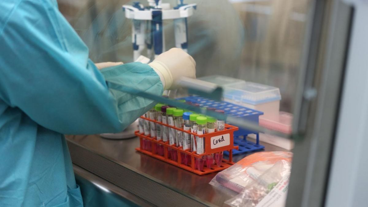 407 cazuri de COVID-19 înregistrate în ultimele 24 de ore. 337 dintre acestea sunt în rândul persoanelor nevaccinate
