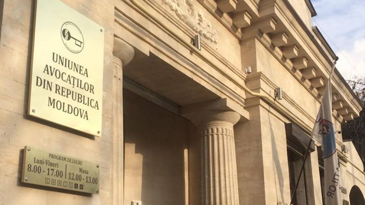 63 de dosare ale candidaților care voiau să acceadă în avocatură, respinse de Comisia de licențiere a Uniunii Avocaților din Moldova