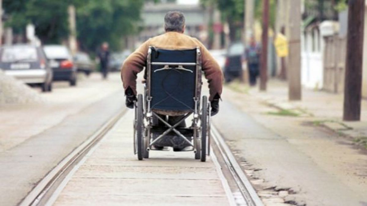 65 de moldoveni cu dizabilităţi vor beneficia de scaune cu rotile din partea Cehiei