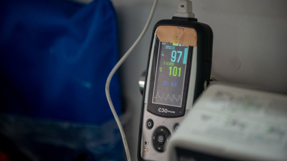 77 de persoane infectate cu COVID-19 în R. Moldova, în stare gravă. Trei persoane noi - tratate