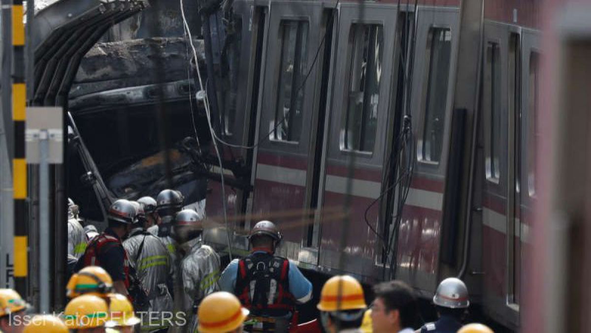 Accident grav în Japonia. Cel puţin 35 de răniţi în urma coliziunii dintre un tren şi un camion lângă Tokyo (VIDEO)