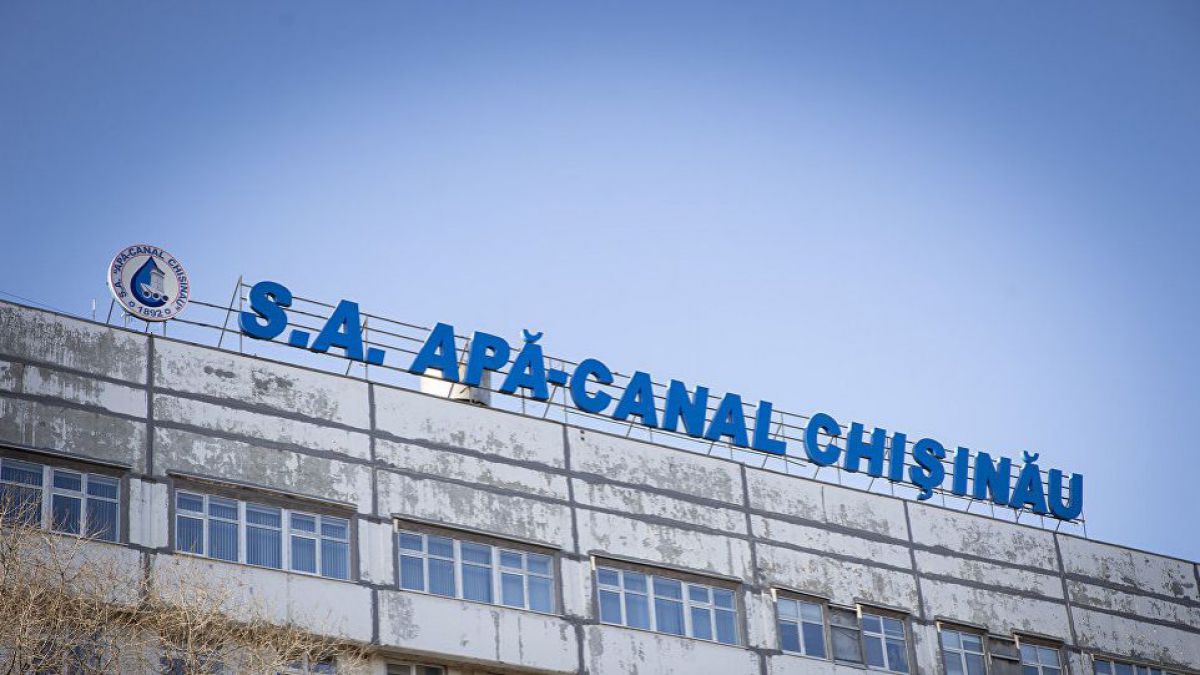 Apă-Canal Chișinău a anunțat despre demisia șefului, iar apoi s-a răzgândit: S-a produs o eroare