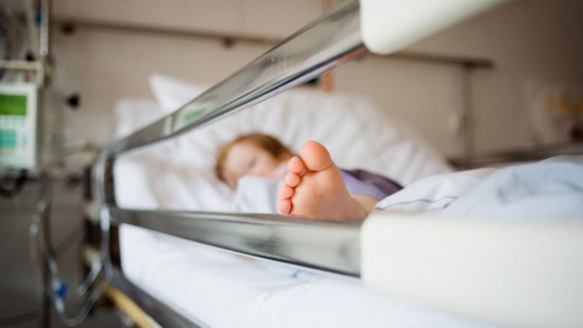 Au băut înălbitor în loc de apă. Mai mulți copii de la o grădiniță din stânga Nistrului, cu intoxicație la spital