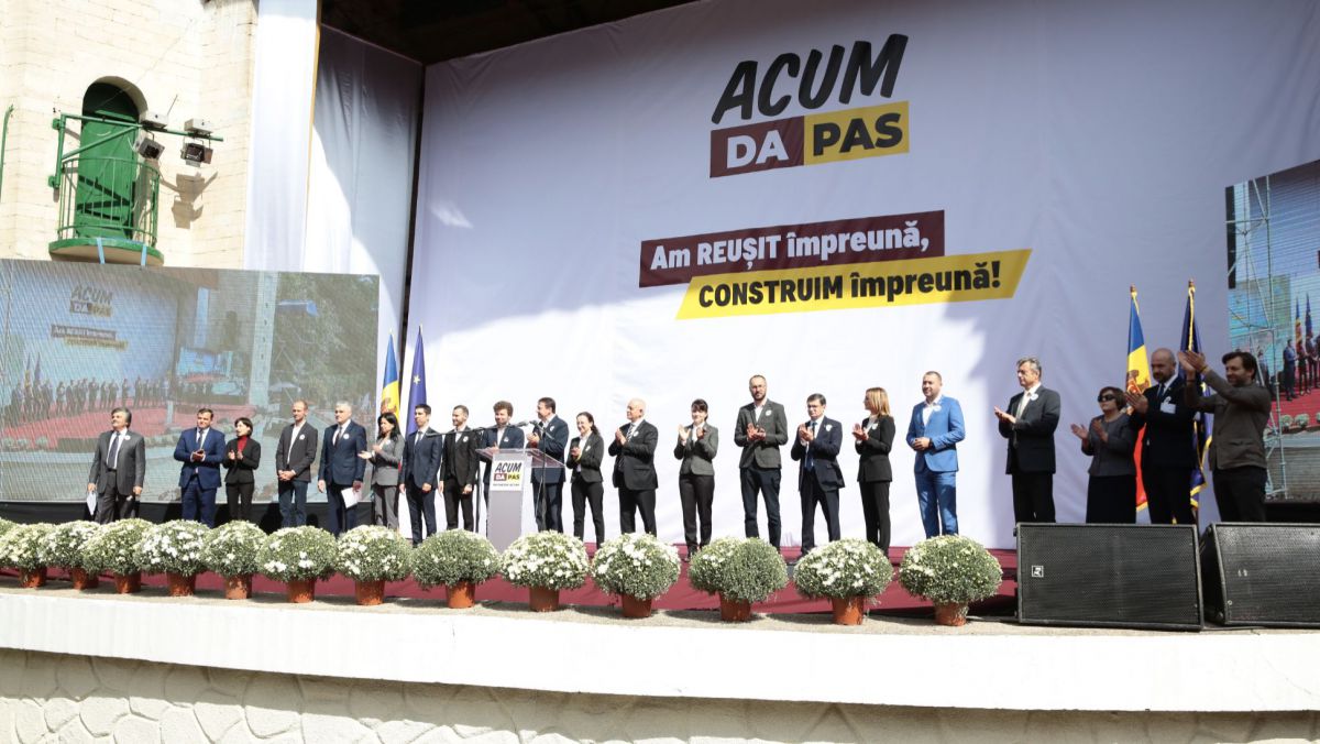 Blocul ACUM s-a lansat în alegerile locale la Teatrul Verde. Năstase: Mi-am format deja echipa pentru Primăria Chișinău (VIDEO)