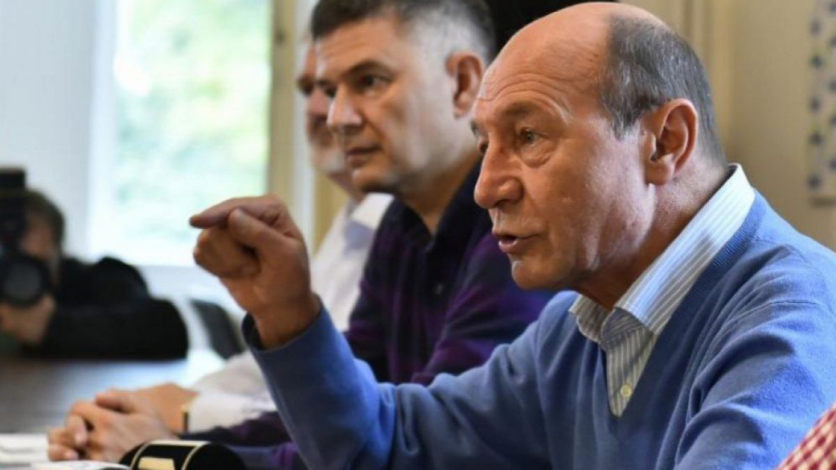 CSJ examinează astăzi recursul avocaților lui Băsescu în cazul cetățeniei retrase. PUN organizează flashmob