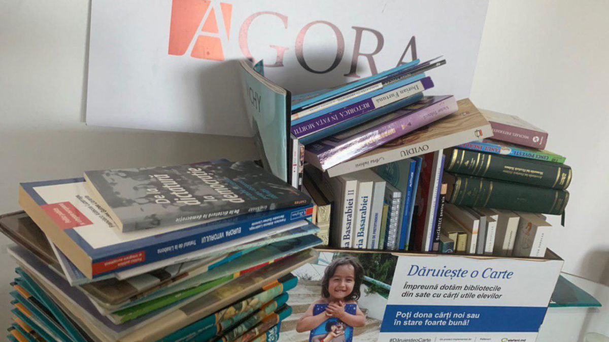 Campania #DăruieșteoCarte a ajuns și în redacția noastră: „Am dăruit lumină”!