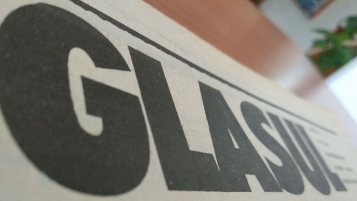 Cândva în 1989. Ce scria „Glasul”, primul ziar cu alfabet latin: A fi eliberat nu înseamnă a fi liber (FOTO)