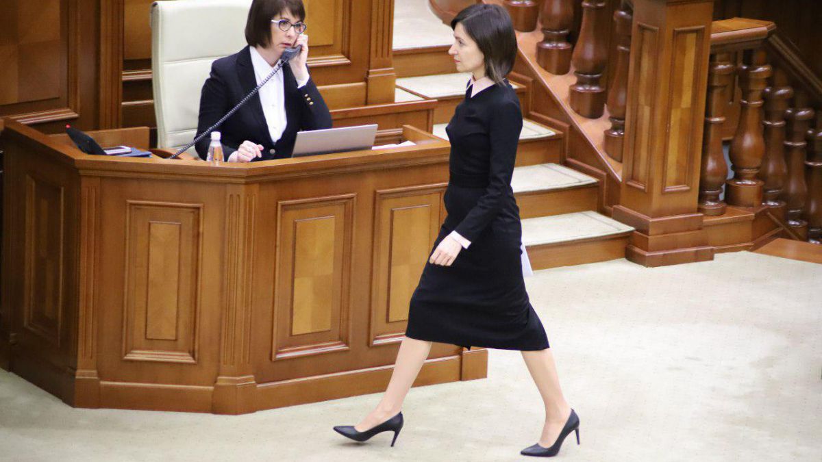 Ce urmează după înregistrarea moțiunii de cenzură împotriva Guvernului Sandu