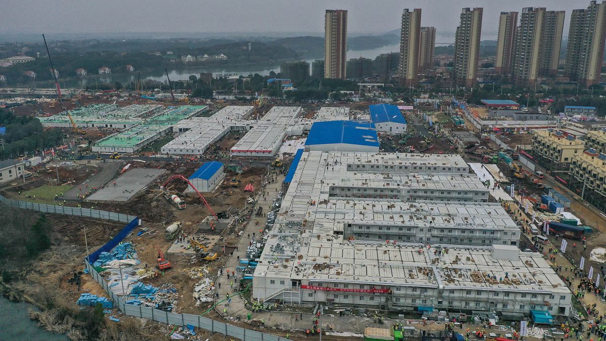 China: Cum arată în interior spitalul construit în zece zile pentru pacienții cu coronavirus
