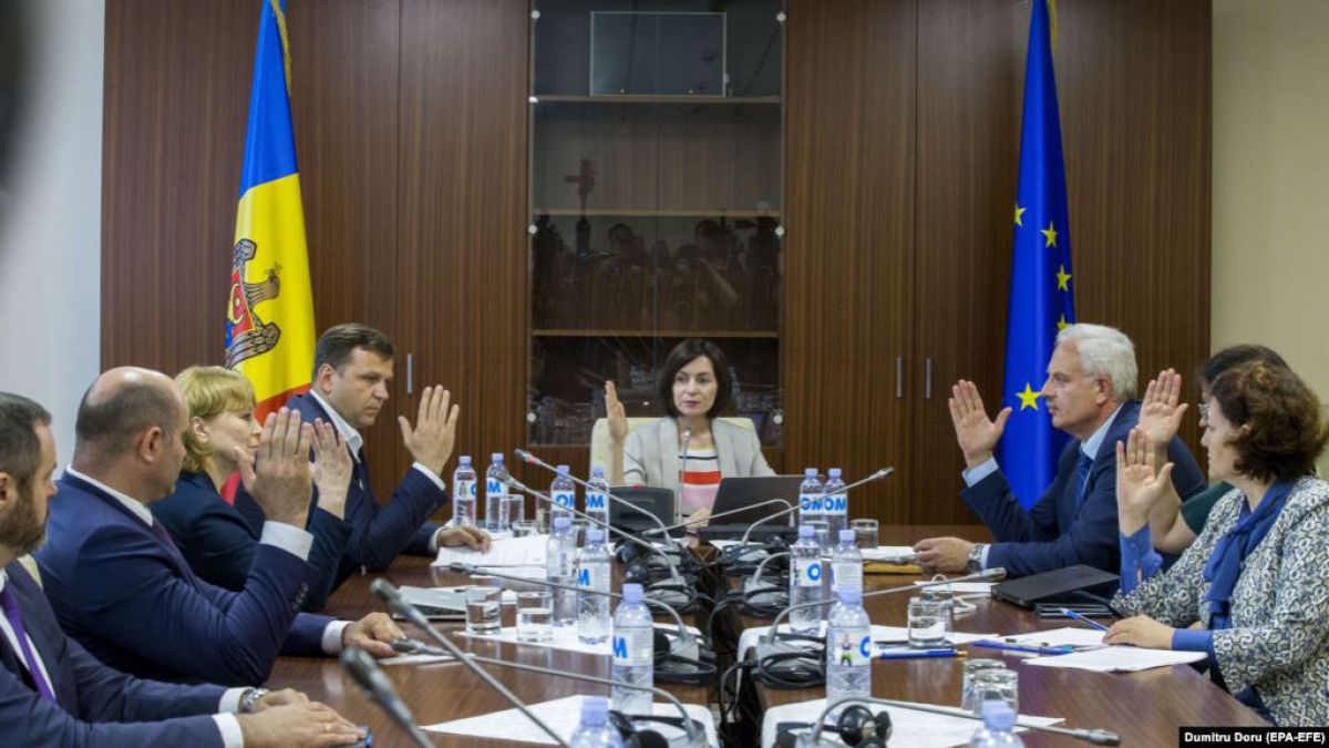 Cine sunt politicienii în care moldovenii au cea mai mare încredere și pentru cine ar vota cetățenii