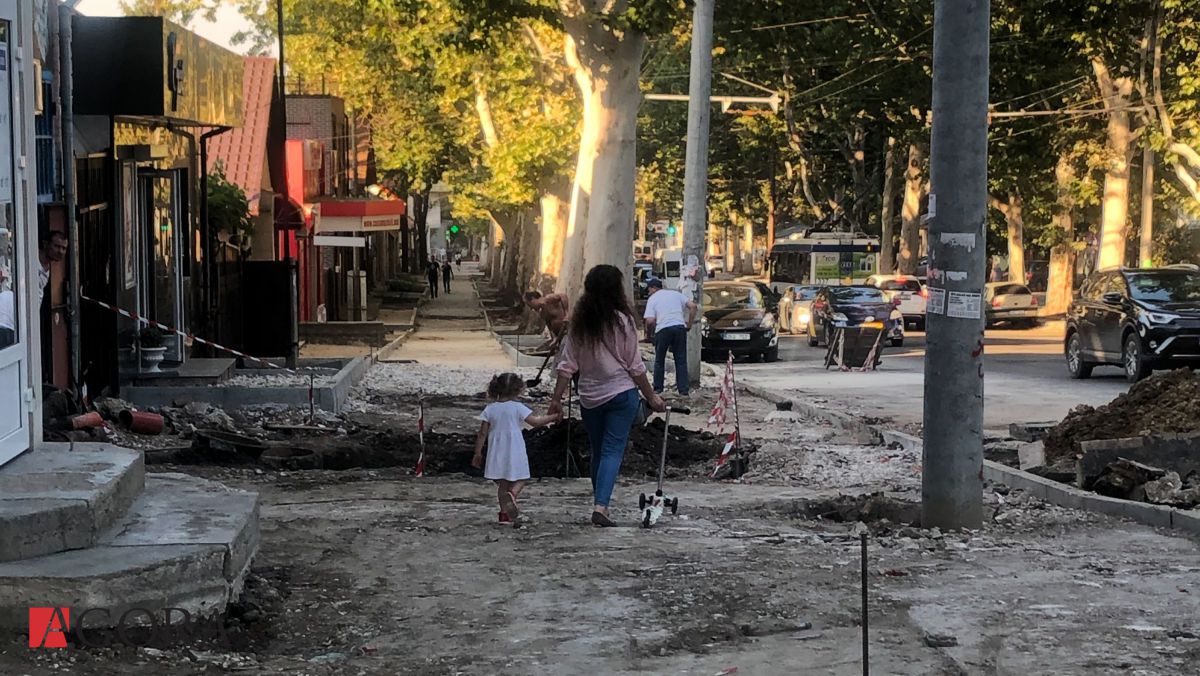 Cum arată strada Ion Creangă la 10 luni de la inițierea reparațiilor (GALERIE FOTO)