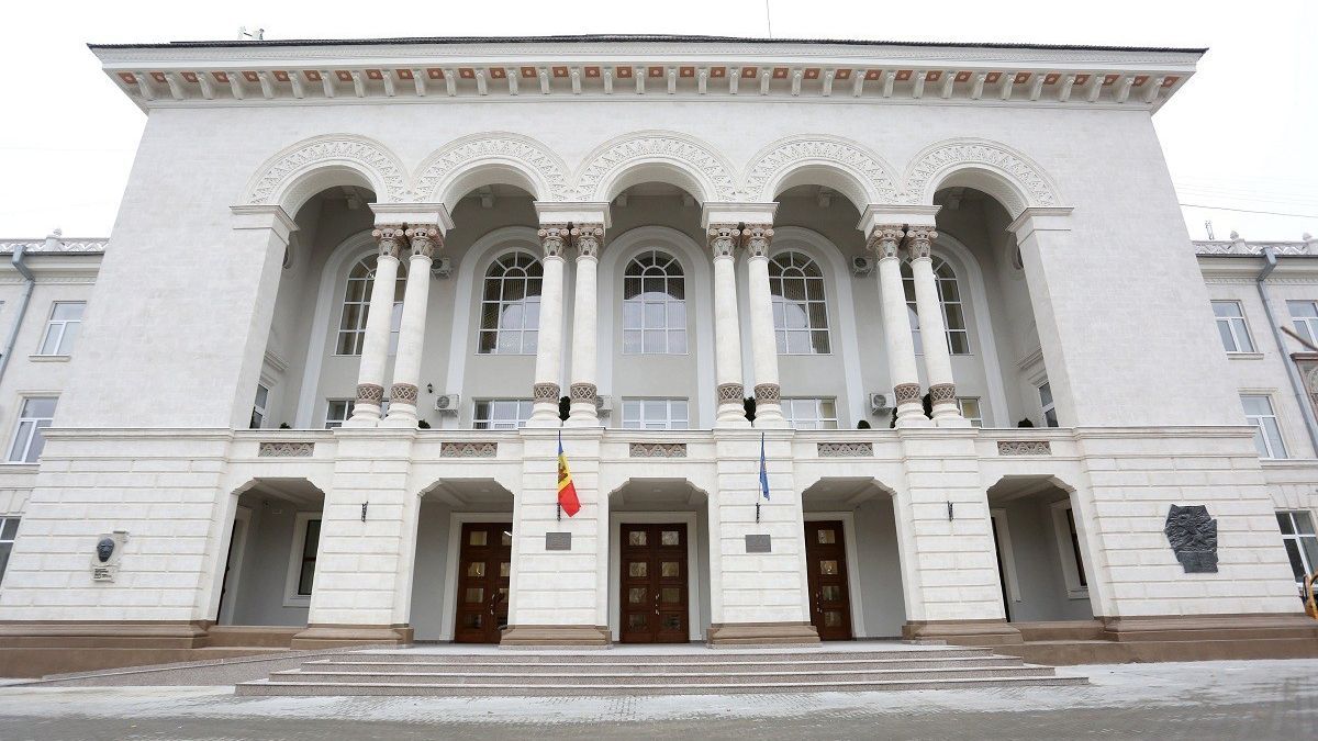 De la procuror european, la unul african: Disputele PSRM și ACUM pe șefia PG continuă