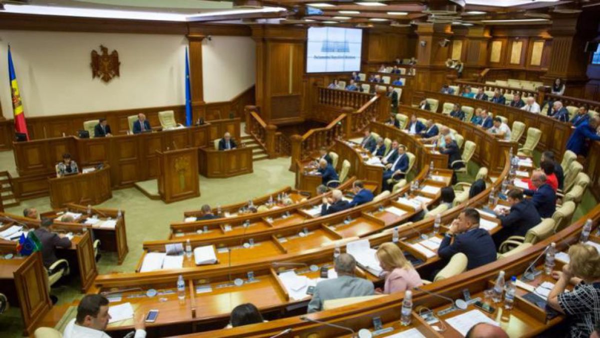 Zeci de judecători, în vizorul deputaților: Vor să afle cum și-au achitat mașinile și imobilele