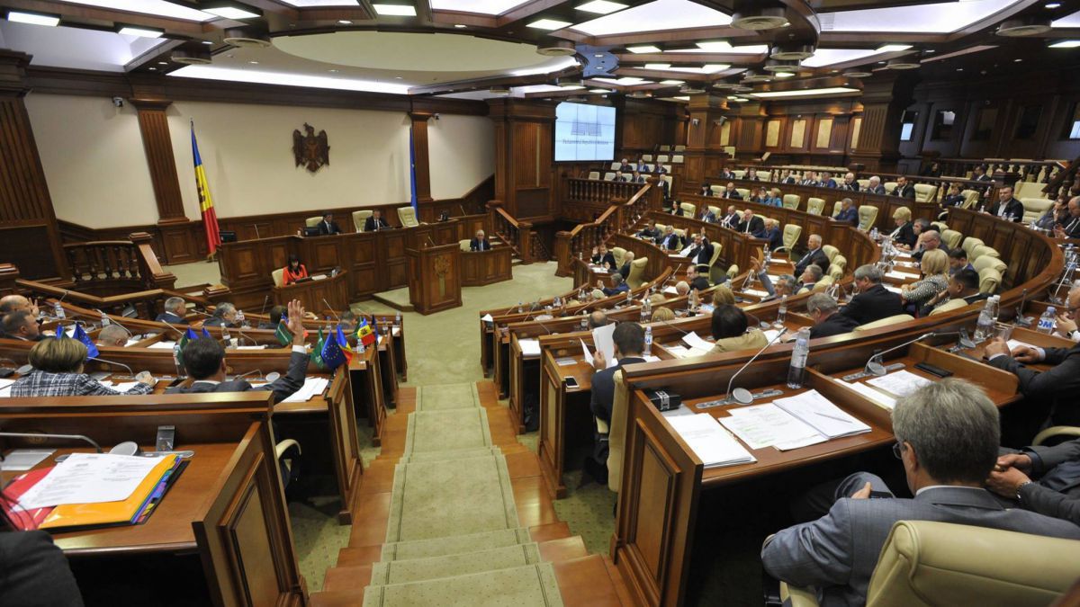 VIDEO. Doar 21 de voturi! Proiectul de introducere în Constituție a limbii române nu va fi discutat în Parlament. Ciobanu: Îi voi scrie lui Iohannis