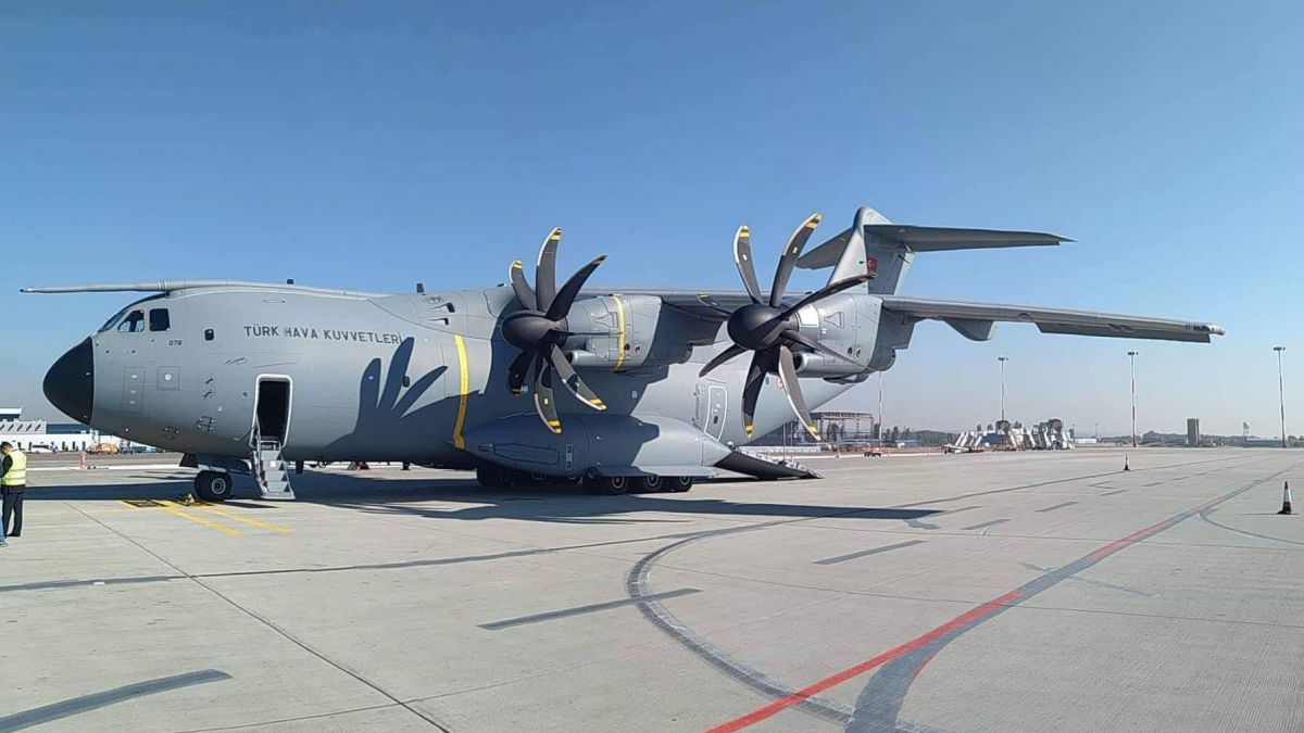 FOTO. Erdogan și-ar fi trimis mașina blindată la Chișinău cu un avion militar