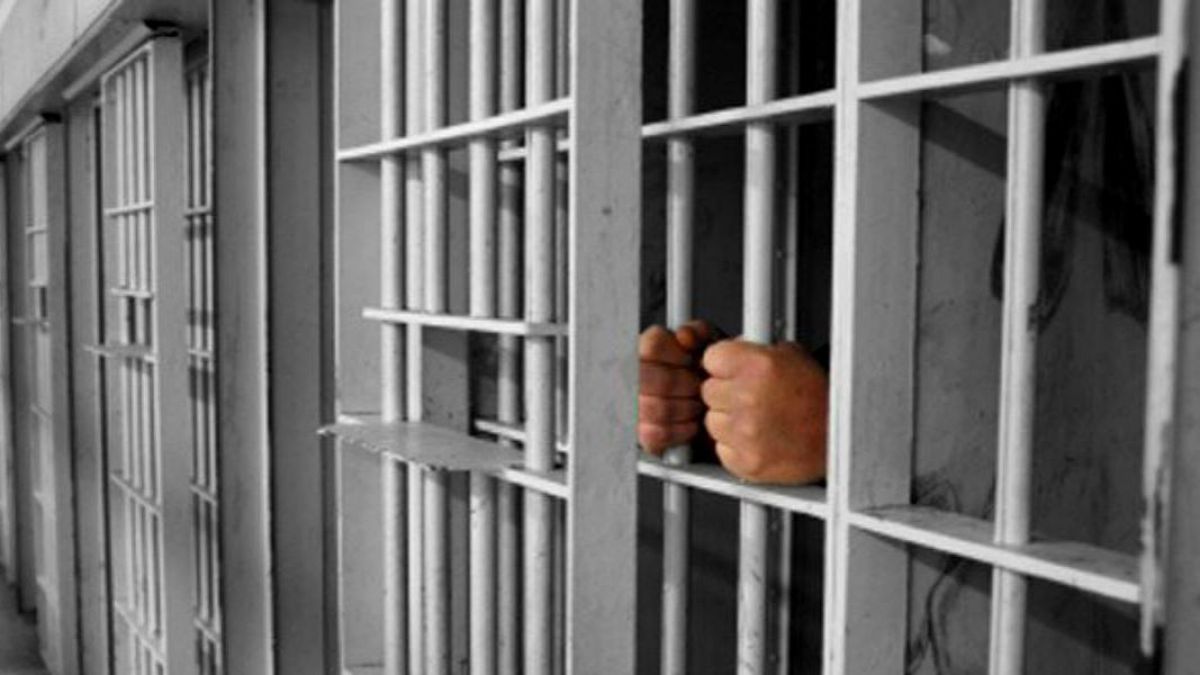 Fetiță de 13 ani, cetățeancă a R. Moldova, violată de concubinul mamei în județul Vaslui