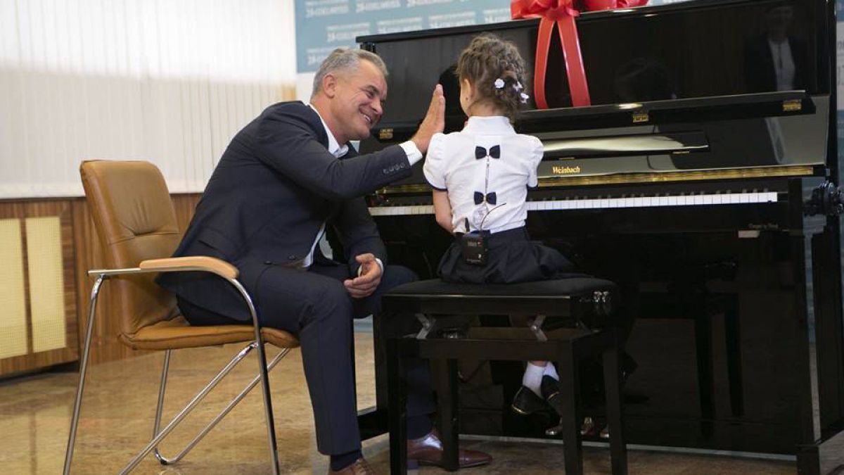 Fundația de caritate a lui Plahotniuc, Edelweiss, și-a sistat activitatea