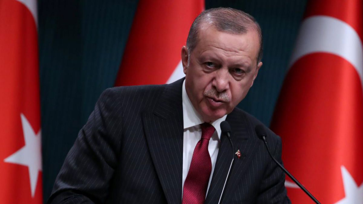 În plină criză, Erdogan revendică toată puterea: Devine preşedinte al fondului suveran şi concediază tot managementul. Ginerele său va fi în noul board de conducere