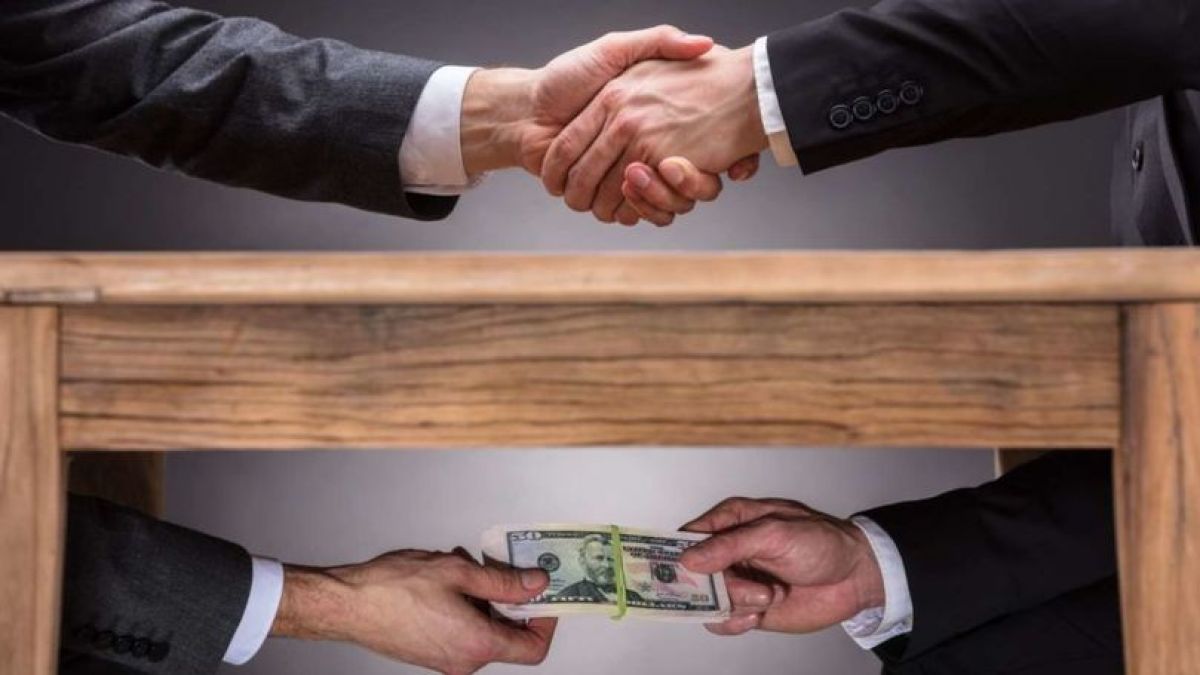 În Republica Moldova, corupția încalcă drepturile omului în 30% din cazuri. Ce recomandări au specialiștii (STUDIU)