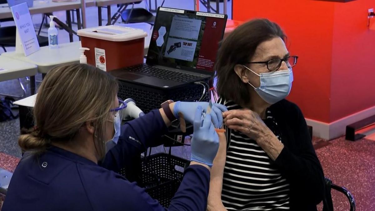 În SUA a început administrarea vaccinului Johnson & Johnson. Imunizarea are loc cu o singură doză