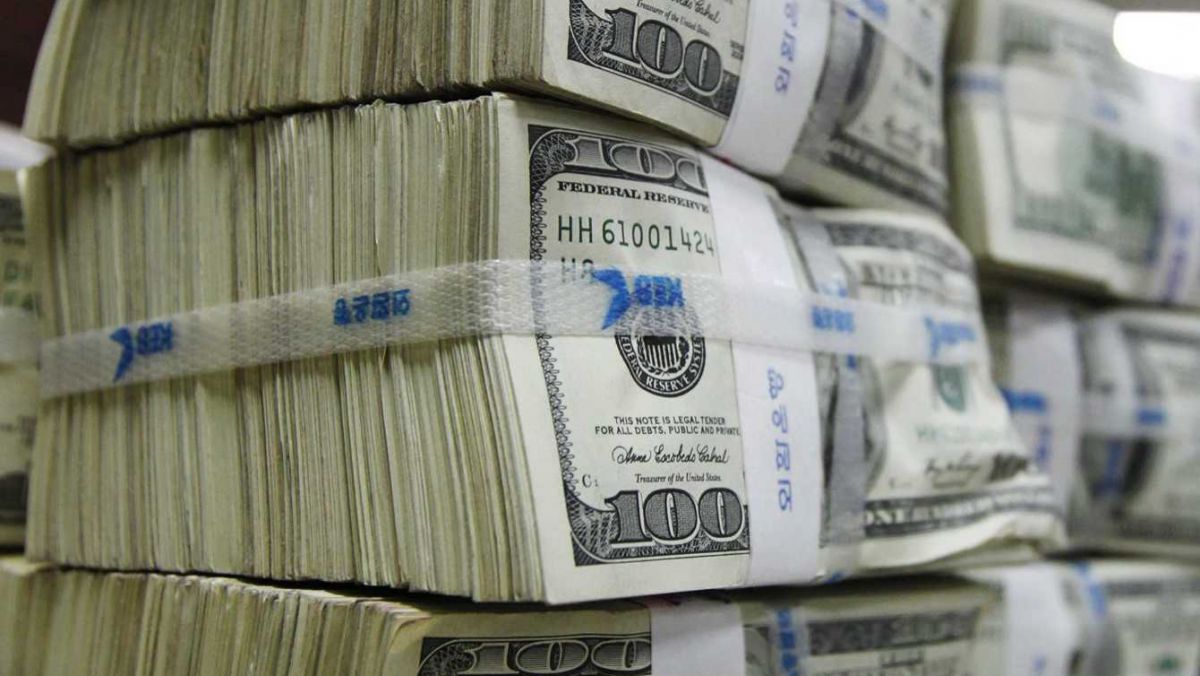 În Transnistria se atestă un deficit de dolari