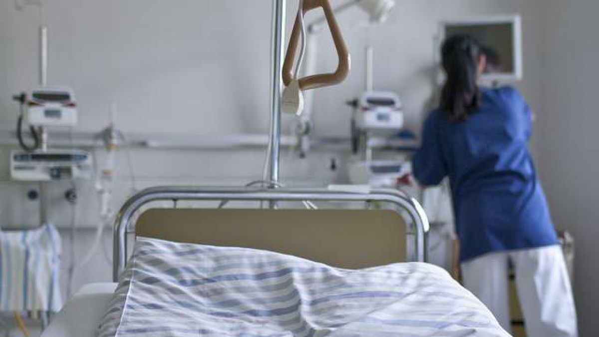 Încă o persoană infectată cu COVID-19 a murit. Bilanțul urcă la patru decese