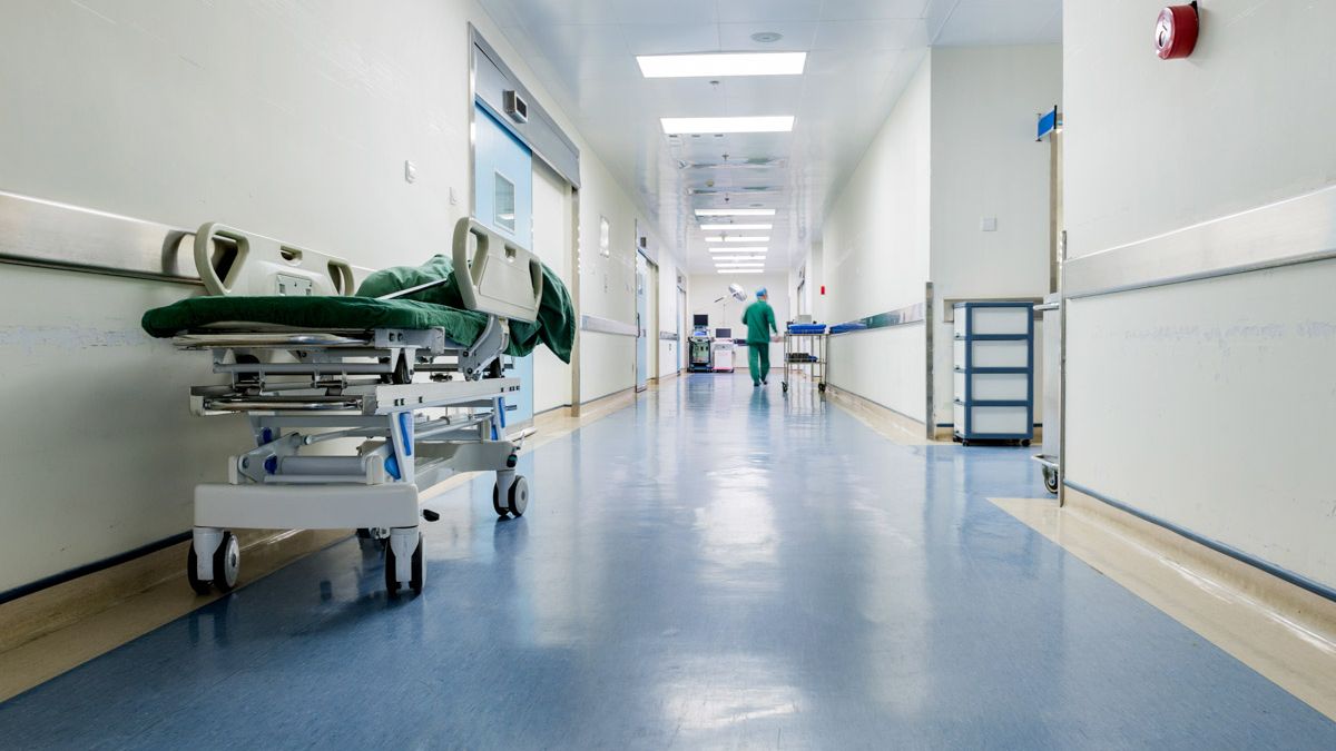 Încă o persoană infectată cu COVID-19 a murit. Dumbrăveanu: „Avea mai multe probleme de sănătate”