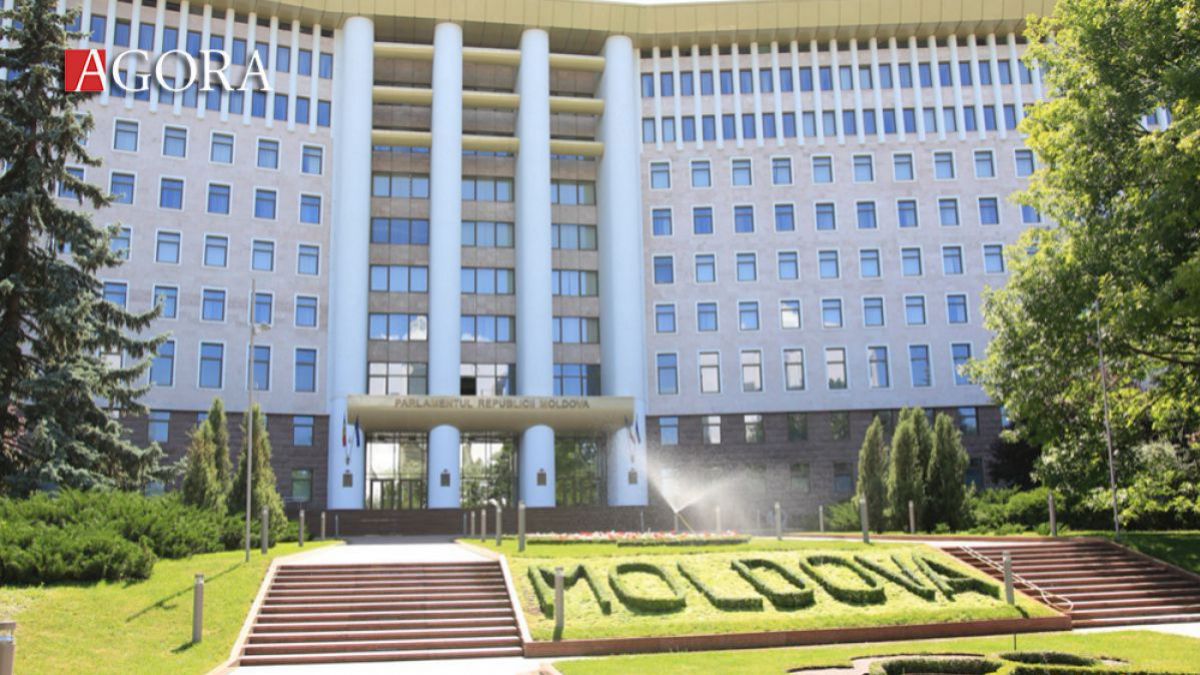 Încă un angajat al Parlamentului, din stafful președintelui unei fracțiuni, infectat cu COVID-19