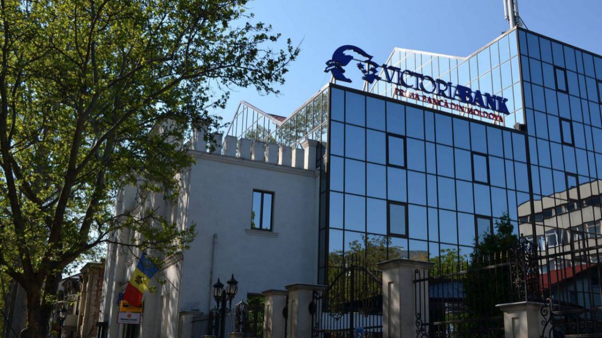 Întrunire în premieră la Victoriabank: Top managementul Băncii Transilvania a venit la Chișinău