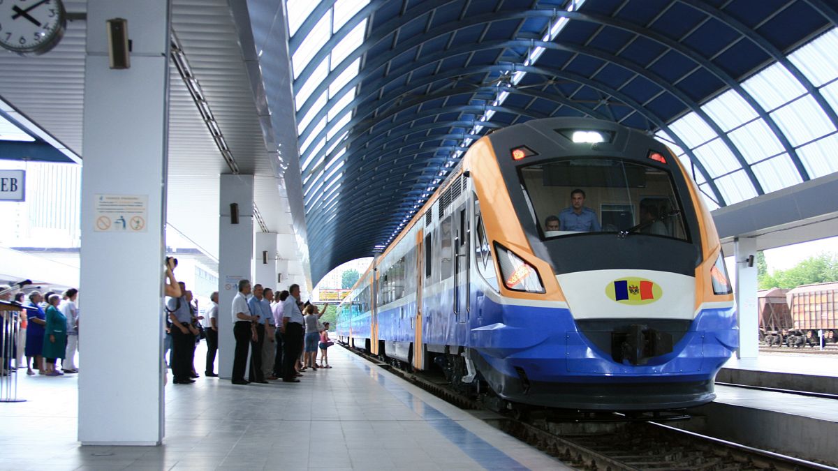 Î.S. ,,Calea Ferată din Moldova” a sistat temporar circulaţia trenurilor pe porțiunile afectate de inundații