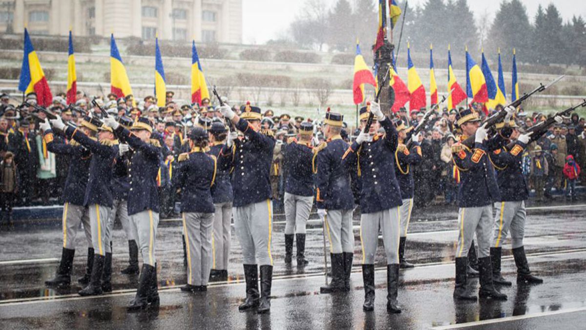 Agora Live Romania ParadÄƒ FastuoasÄƒ La Arcul De Triumf Din BucureÈ™ti