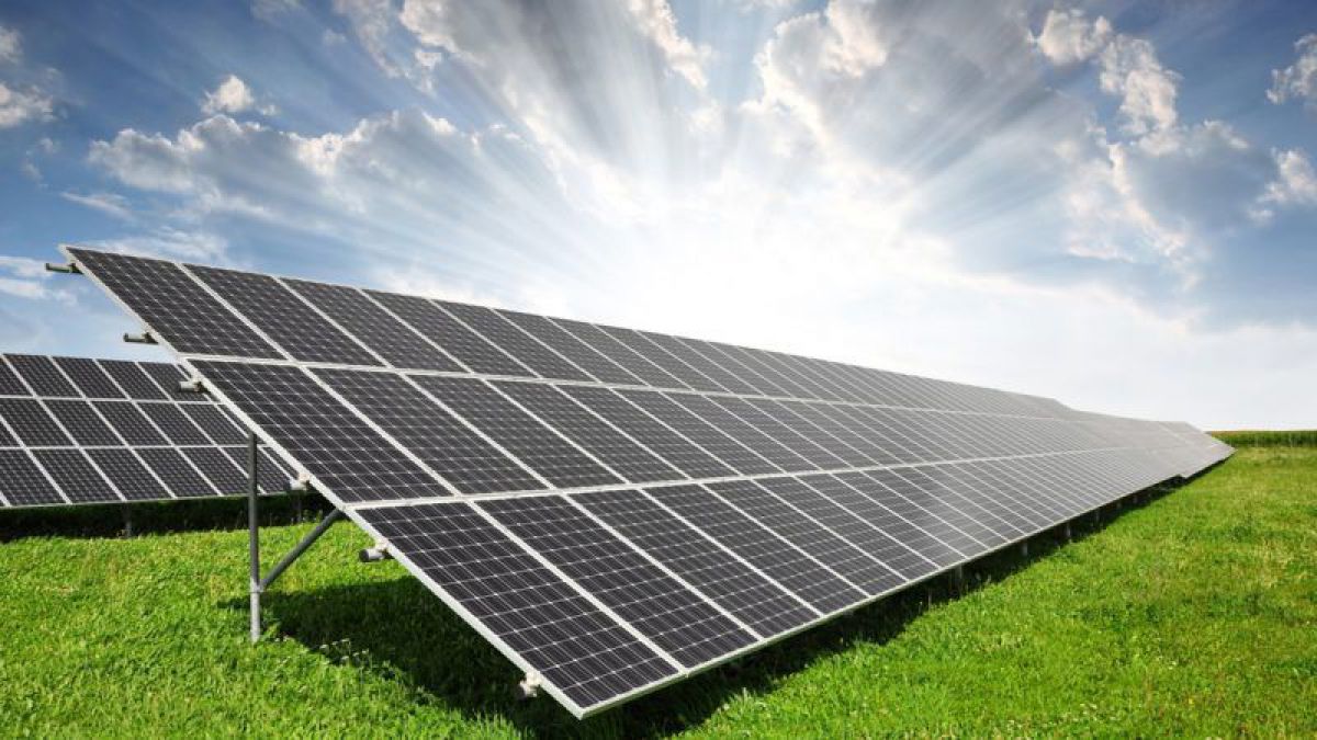 La Criuleni ar putea fi construit un parc fotovoltaic. O delegație din China ar putea investi în acest sens