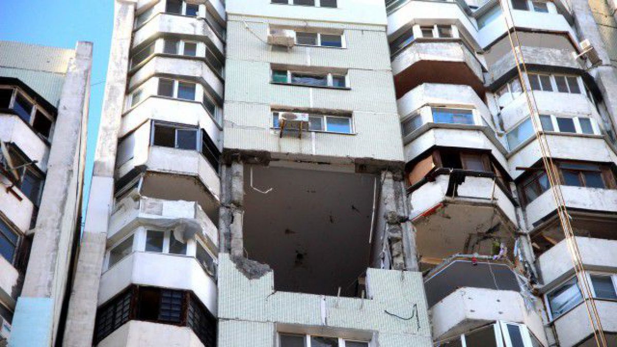 Reparația apartamentelor blocului în care a avut loc explozia, pe ultima sută de metri. Câți bani au cheltuit autoritățile municipale în acest sens