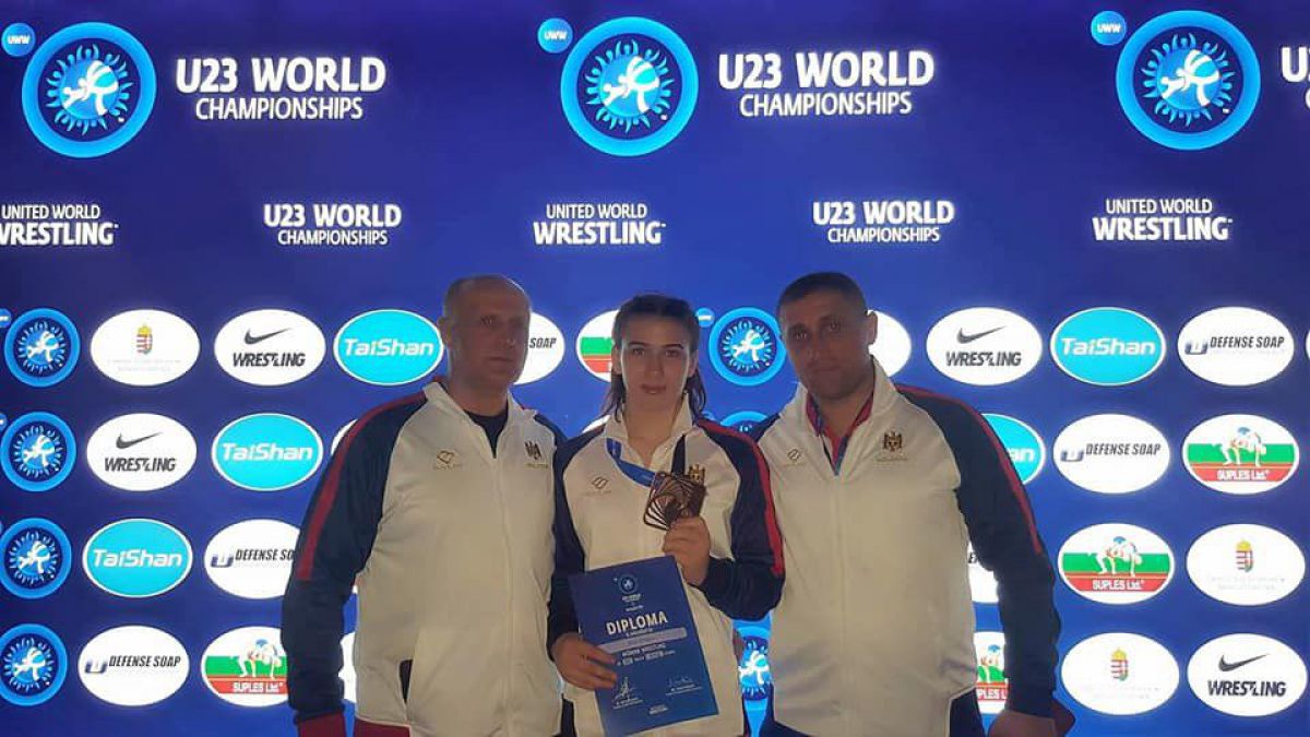 Luptătoarea Irina Ringaci se întoarce cu bronz pentru Republica Moldova de la Campionatul Mondial de lupte libere