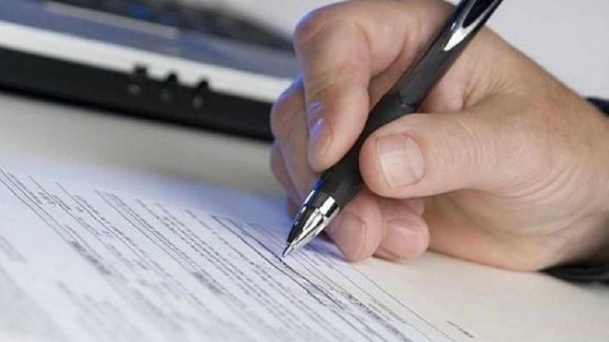 Mai multe organizații ale societății civile cer pedepsirea celor care se fac vinovați de expulzarea celor șapte cetățeni turci. Cine sunt semnatarii petiției