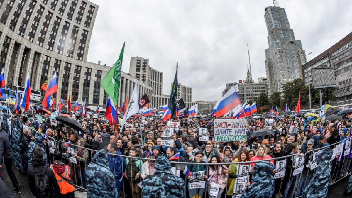 Manifestații în Rusia: Sute de protestatari au ieșit în stradă, în pofida interdicției primite din partea autorităților